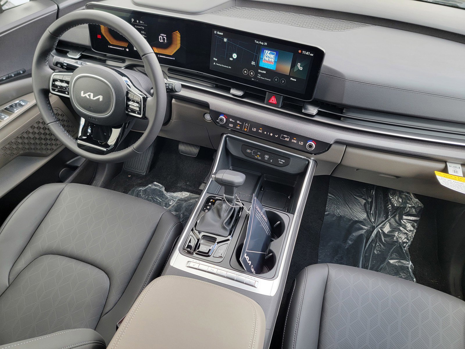 New 2026 Kia Carnival EX image 33