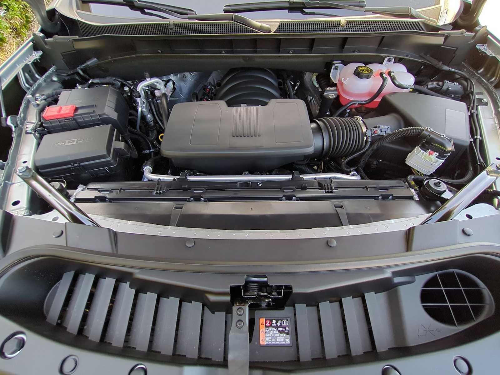 New 2026 Chevrolet Suburban LS RWD image 28