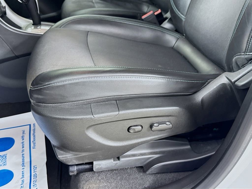 Used 2016 Chevrolet Trax LT w/ LT Convenience Package image 23