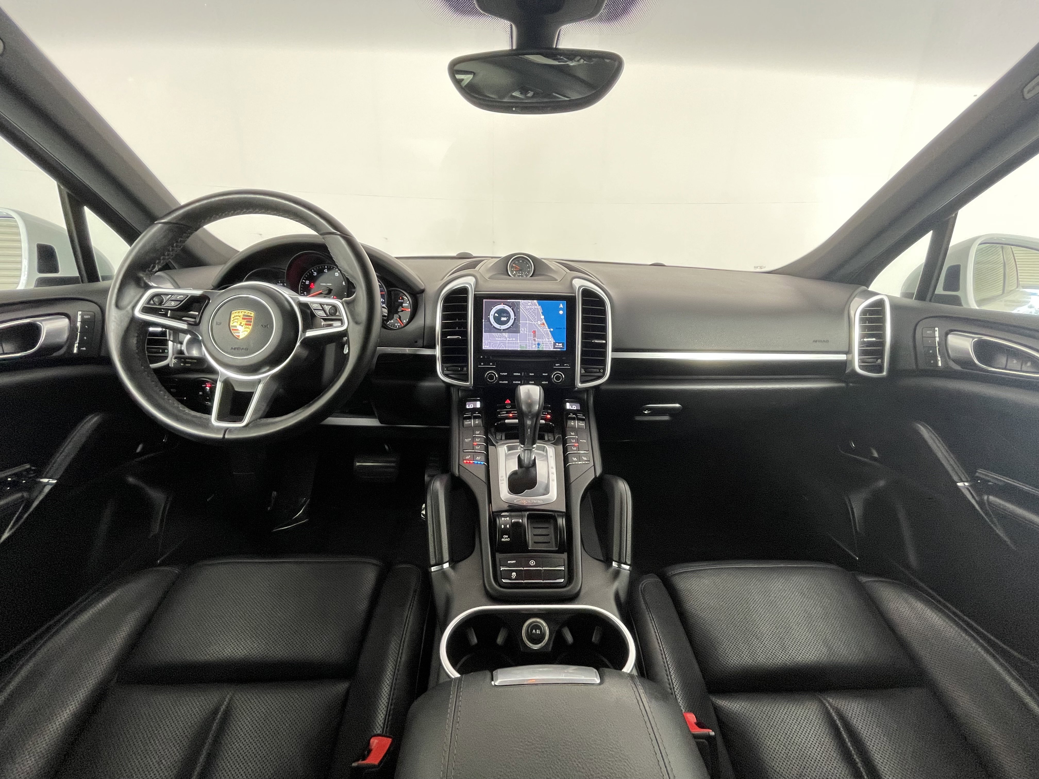 Certified 2018 Porsche Cayenne Platinum Edition image 13