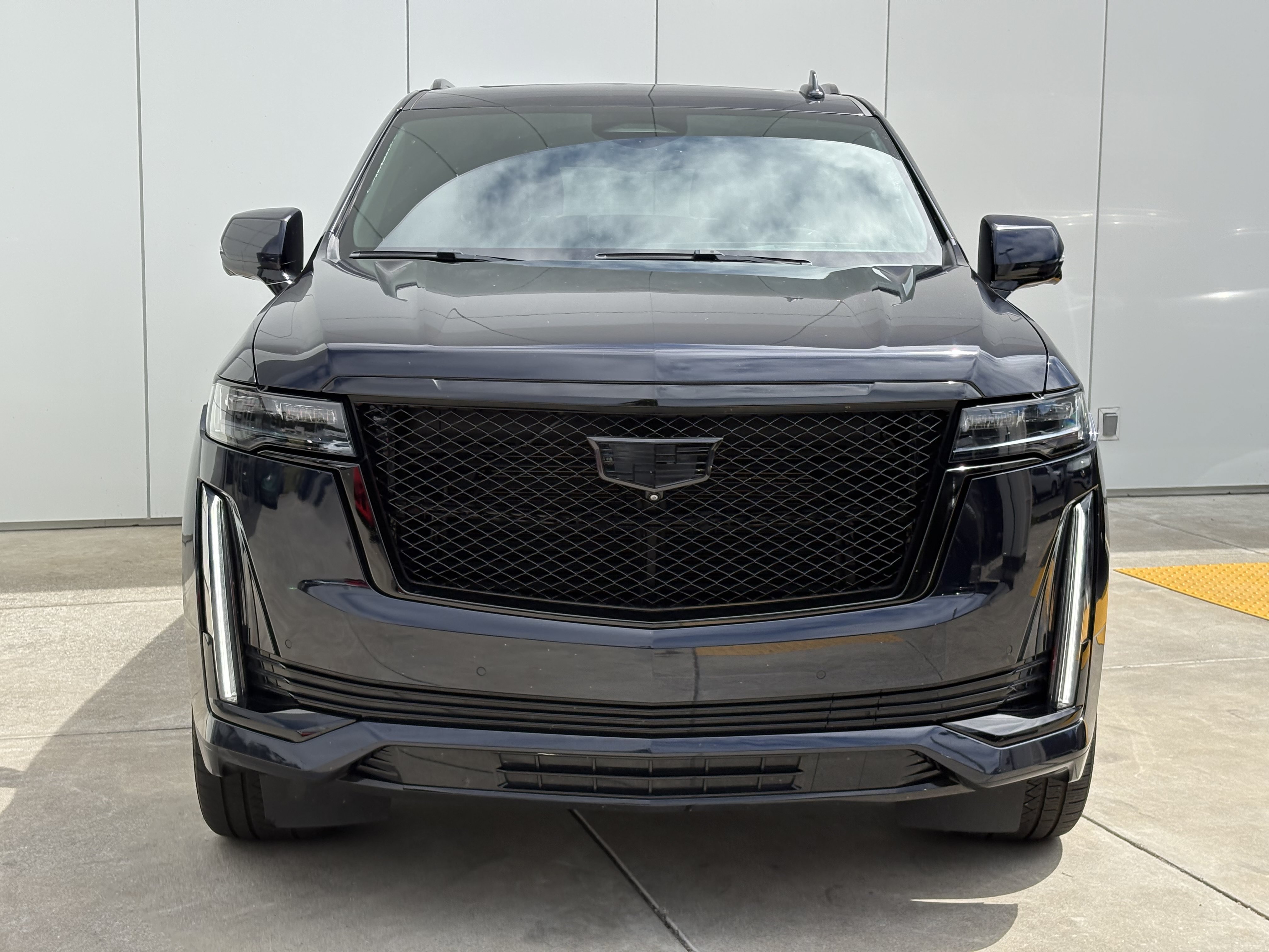 Used 2023 Cadillac Escalade Sport AWD/4WD image 3
