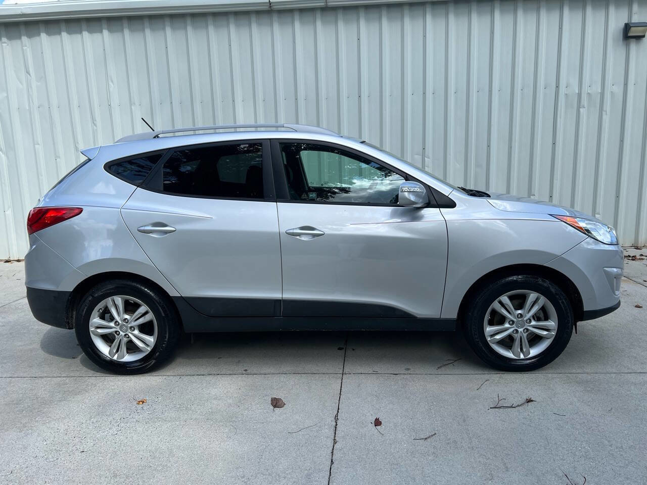 Used 2013 Hyundai Tucson GLS image 2