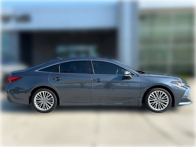 Used 2019 Toyota Avalon Limited FWD image 8