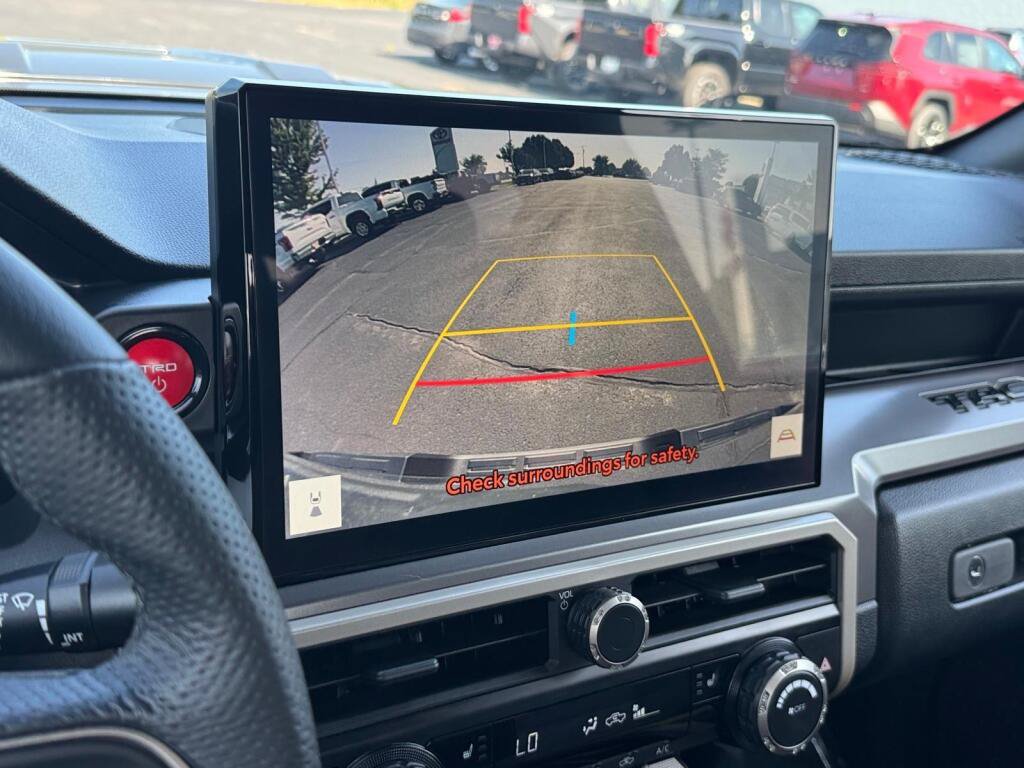 Certified 2025 Toyota Tacoma TRD Sport AWD/4WD image 17