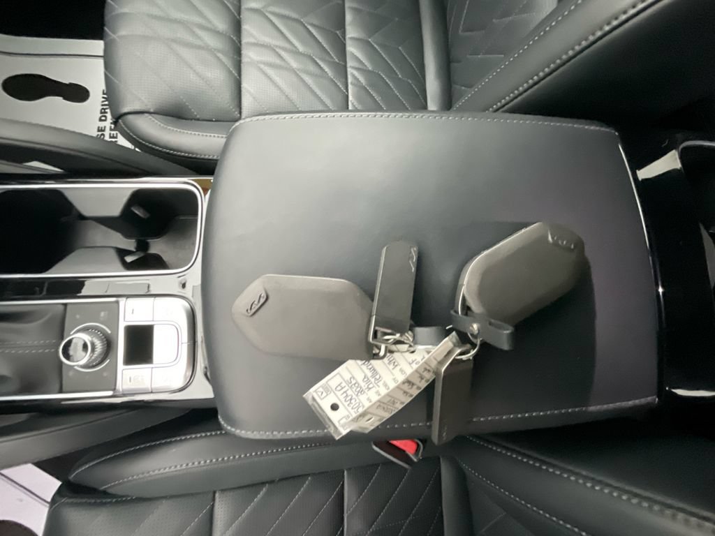 Used 2025 Kia Telluride SX Prestige X-Line AWD/4WD image 32