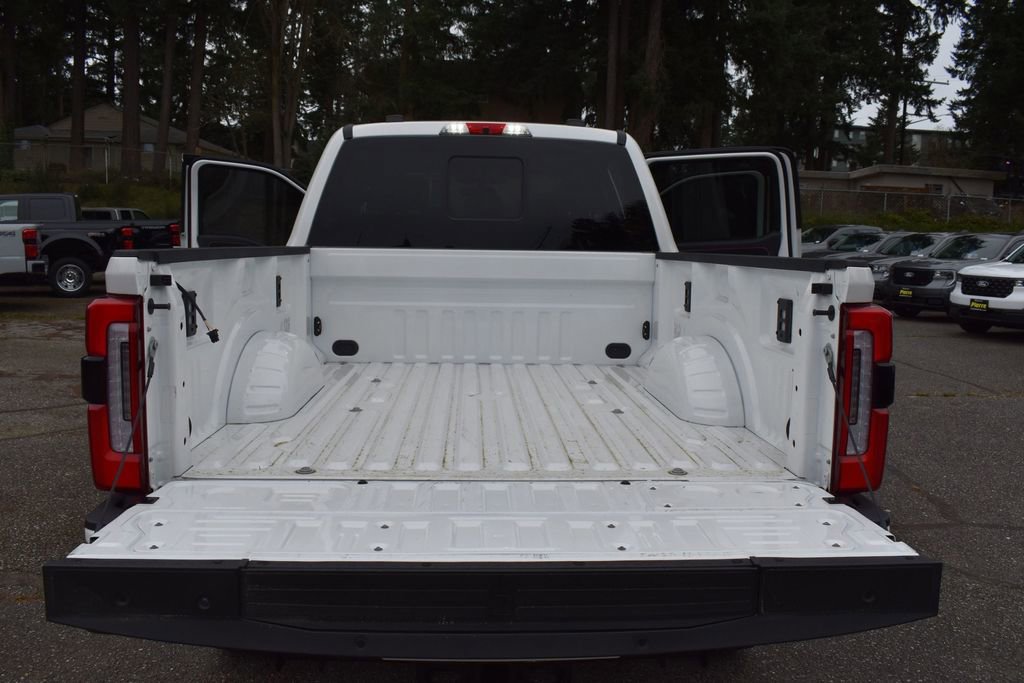 Used 2024 Ford F350 Platinum w/ FX4 Off-Road Package image 26