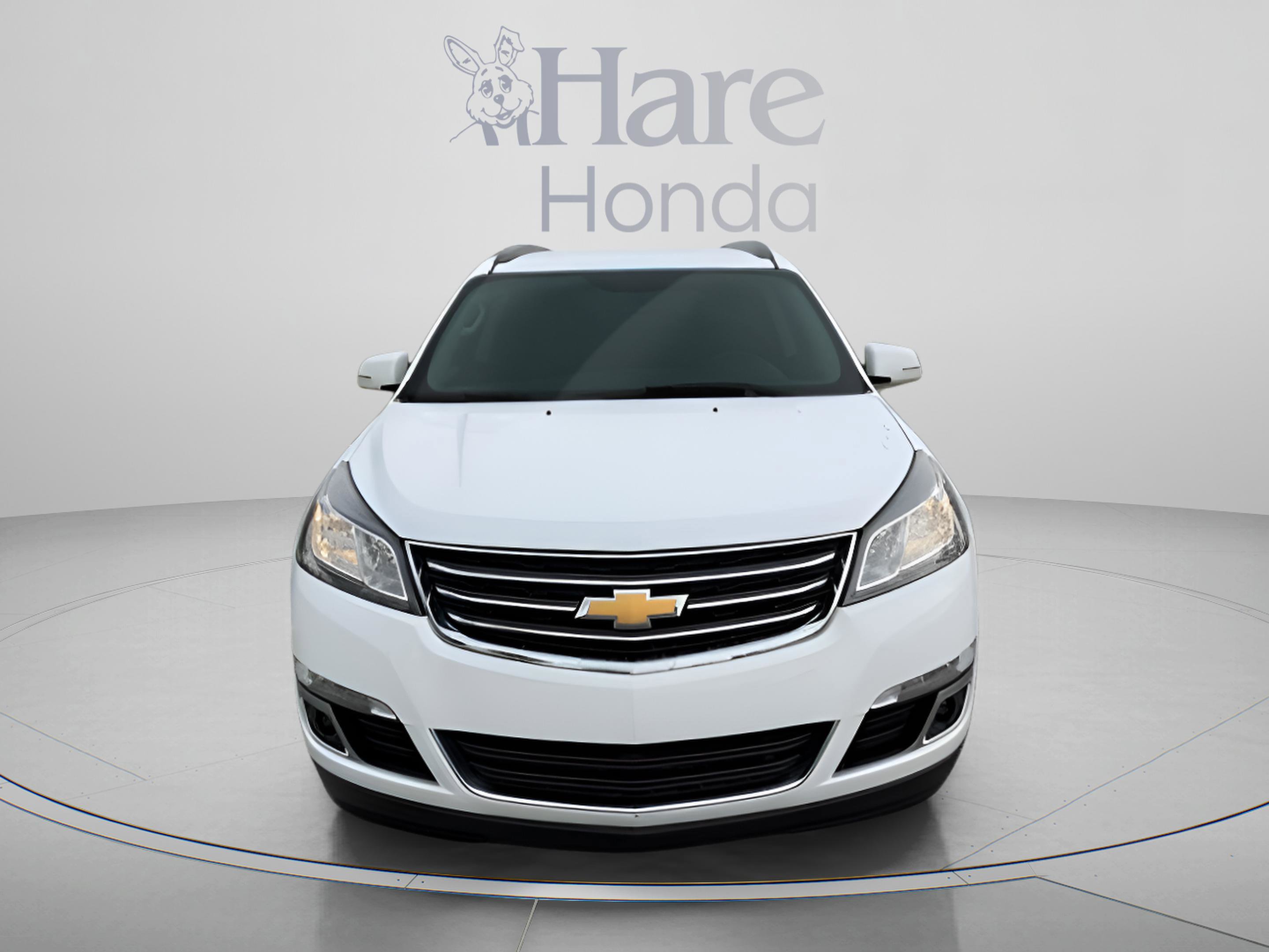 Used 2017 Chevrolet Traverse LT w/ Style and Technology Package FWD image 8