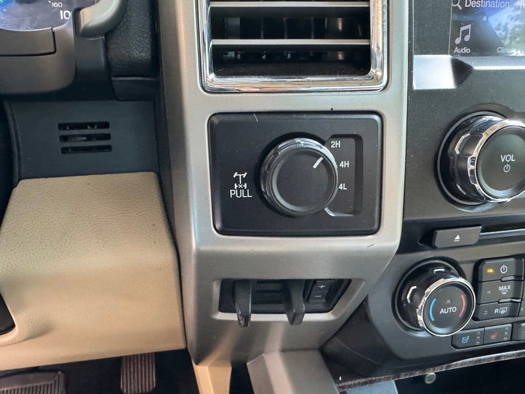 Used 2017 Ford F350 Lariat w/ Lariat Value Package AWD/4WD image 20