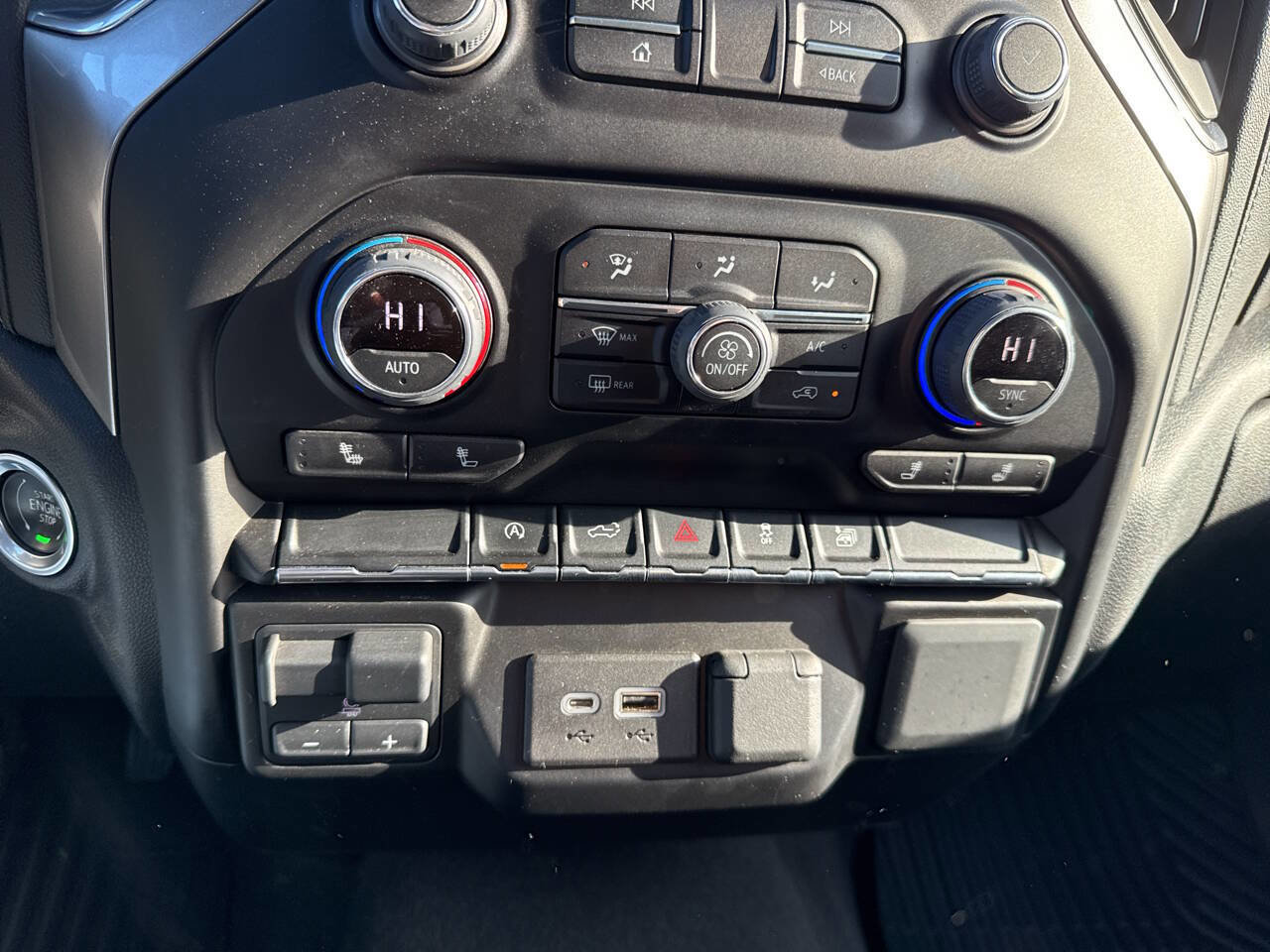 Used 2021 Chevrolet Silverado 1500 LT image 34