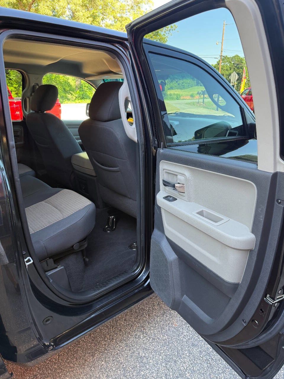 Used 2011 RAM 1500 Big Horn RWD image 13