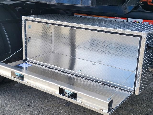 New 2026 Ford F550 4x4 Regular Cab Super Duty image 25