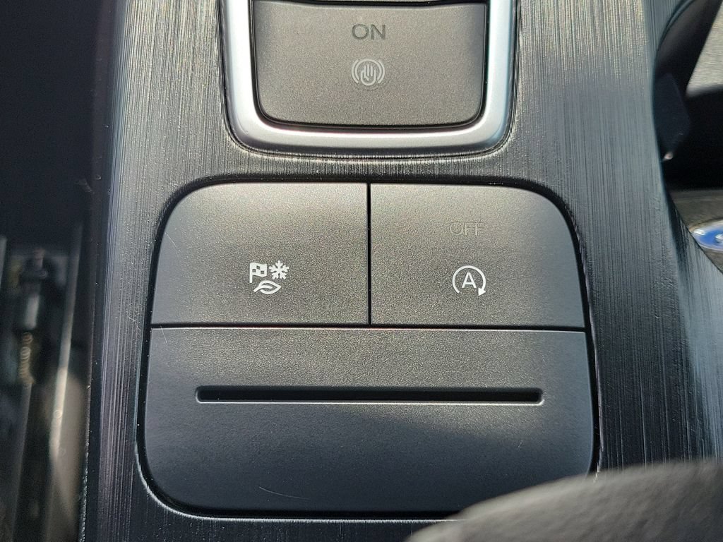 Certified 2022 Ford Escape SEL AWD/4WD image 33