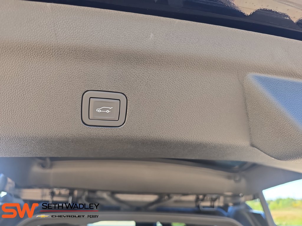 New 2026 GMC Yukon Denali Ultimate AWD/4WD image 14
