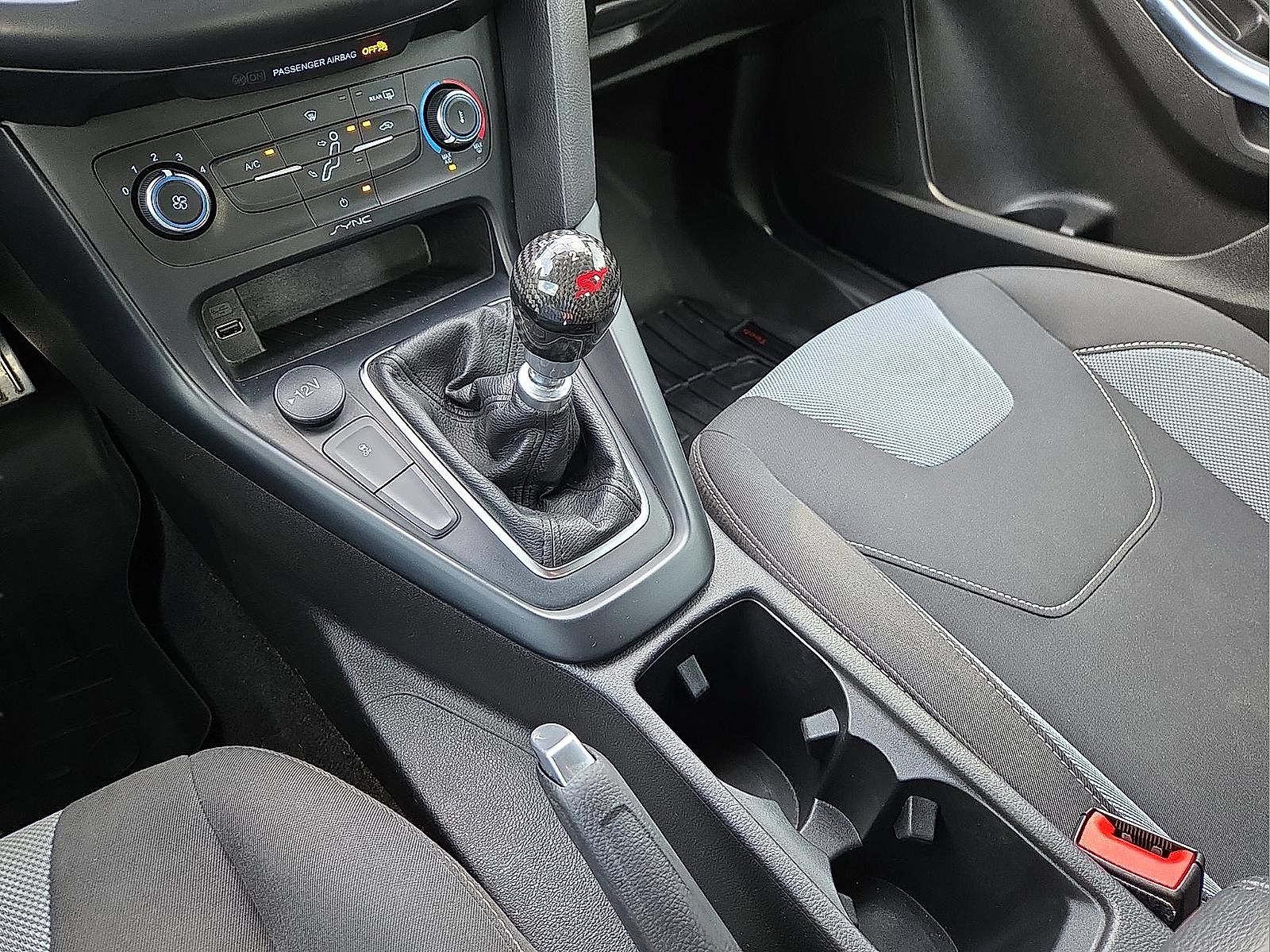 Used 2018 Ford Focus ST FWD image 25