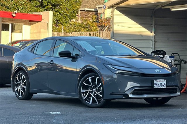 Used 2024 Toyota Prius Prime image 2