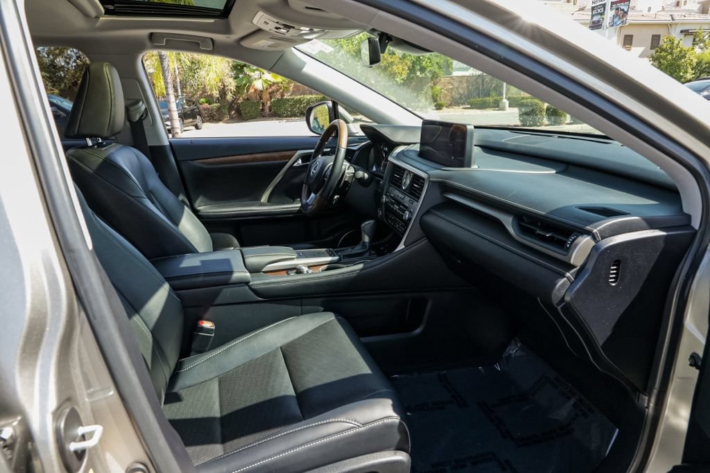 Used 2020 Lexus RX 350L FWD w/ Premium Package image 23