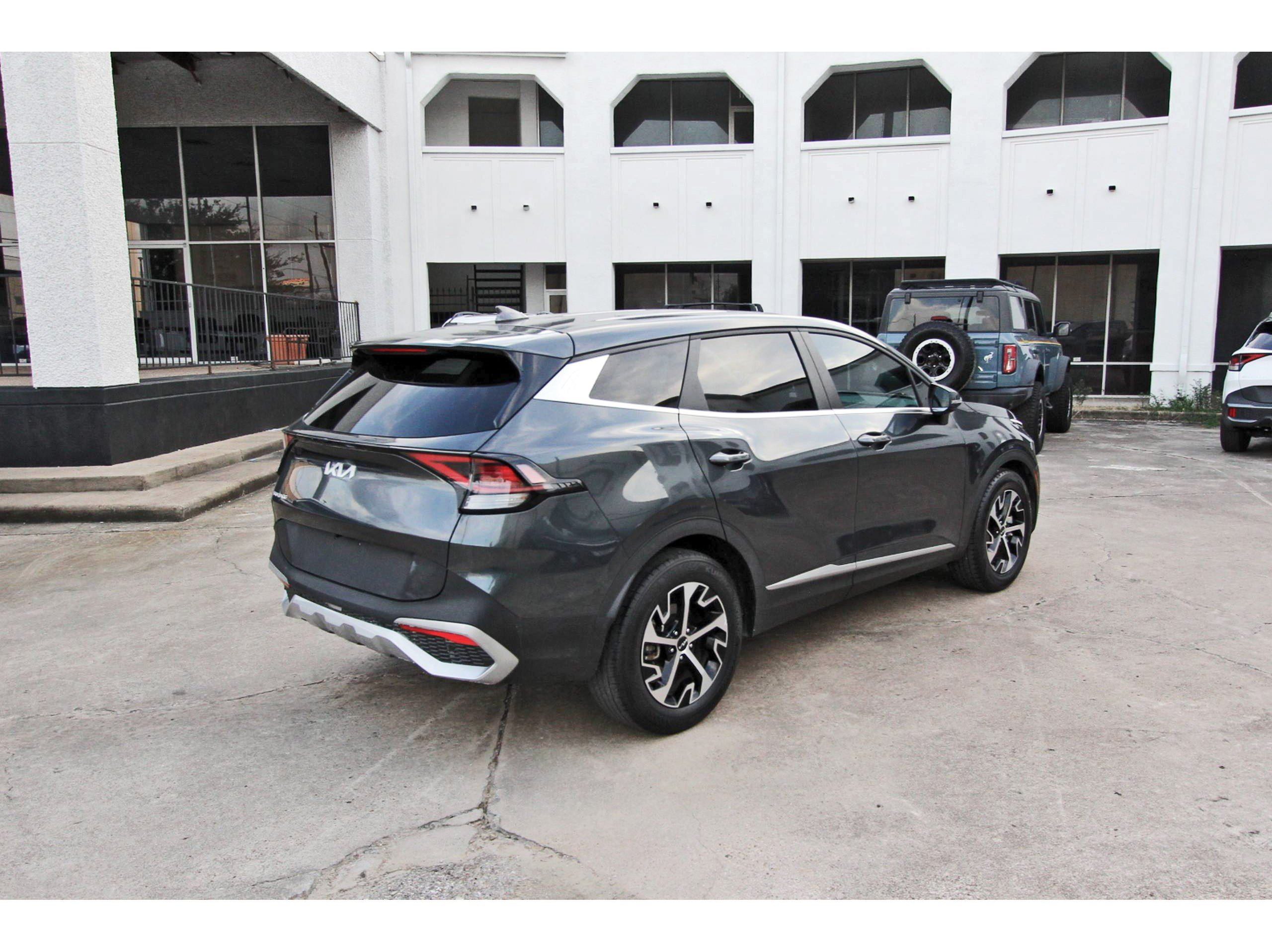 Certified 2024 Kia Sportage EX FWD image 7