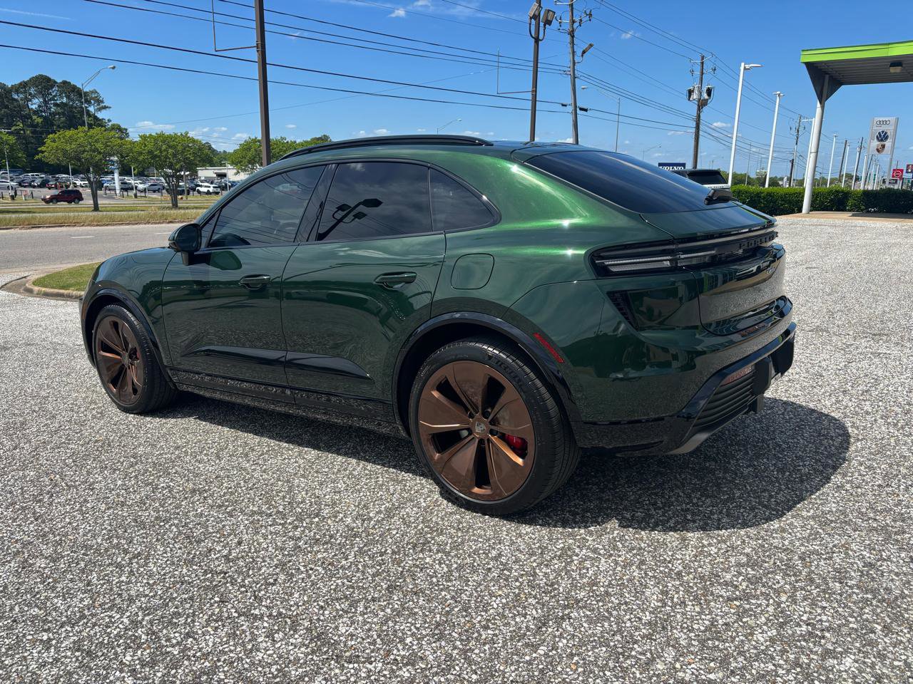 Used 2024 Porsche Macan Turbo Electric image 6