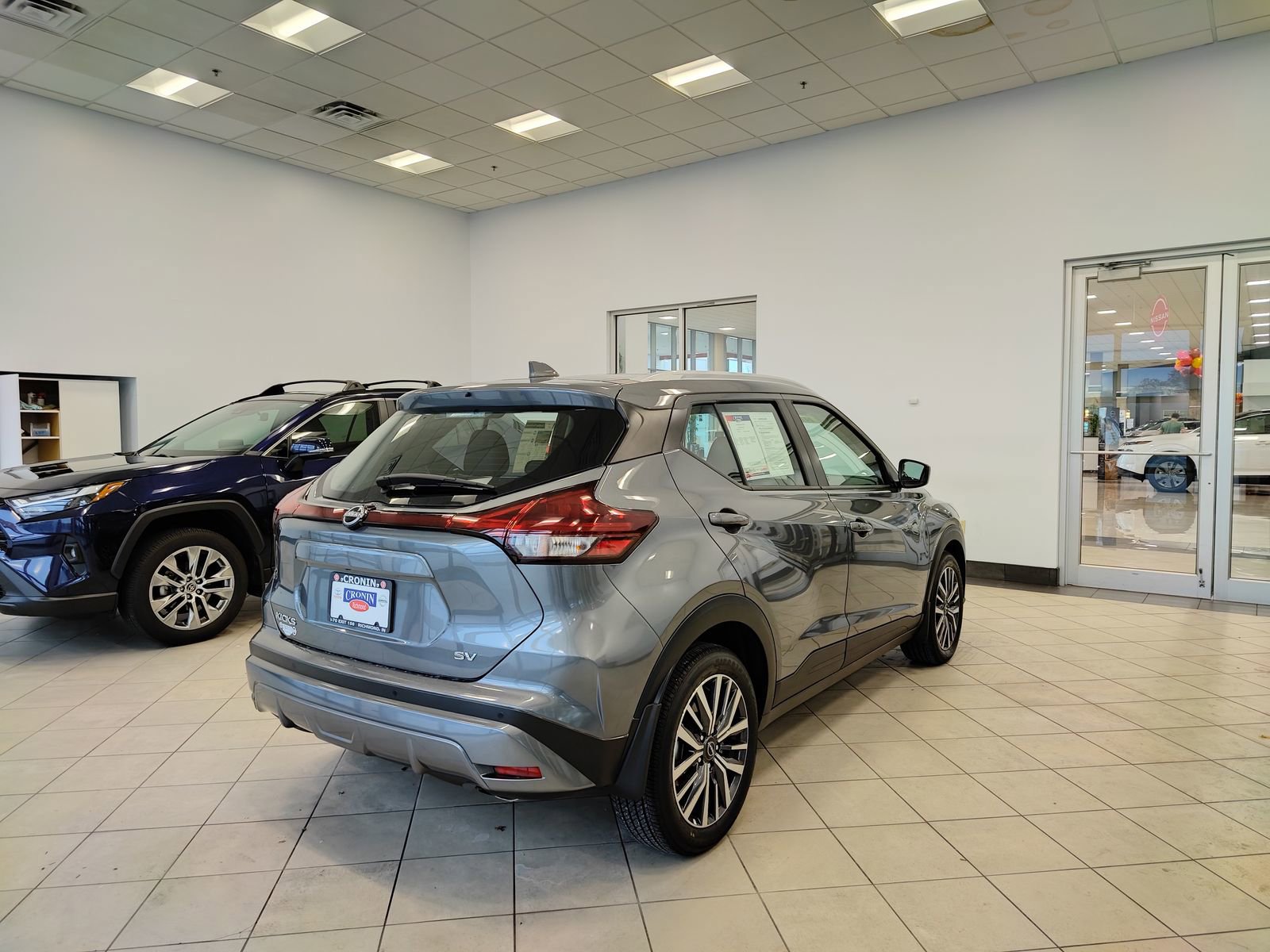 Used 2024 Nissan Kicks SV image 3