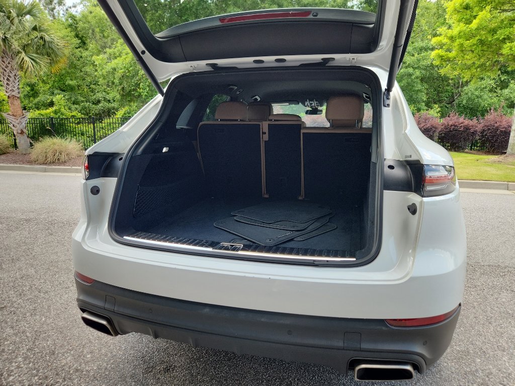 Certified 2020 Porsche Cayenne AWD/4WD image 40