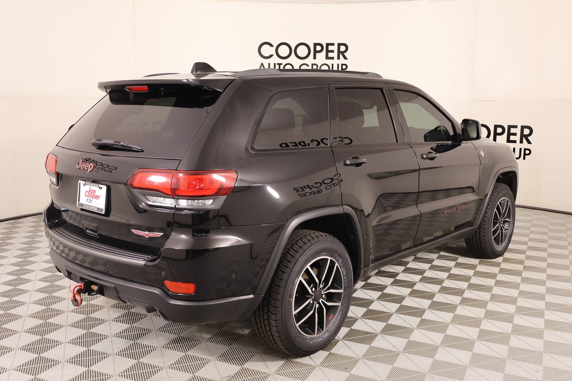 Used 2019 Jeep Grand Cherokee Trailhawk w/ Trailhawk Luxury Group AWD/4WD image 22