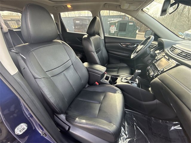 Used 2017 Nissan Rogue SL w/ SL Premium Package image 24