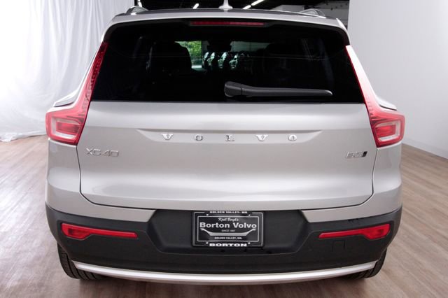Certified 2025 Volvo XC40 B5 Core w/ Climate Package AWD/4WD image 5