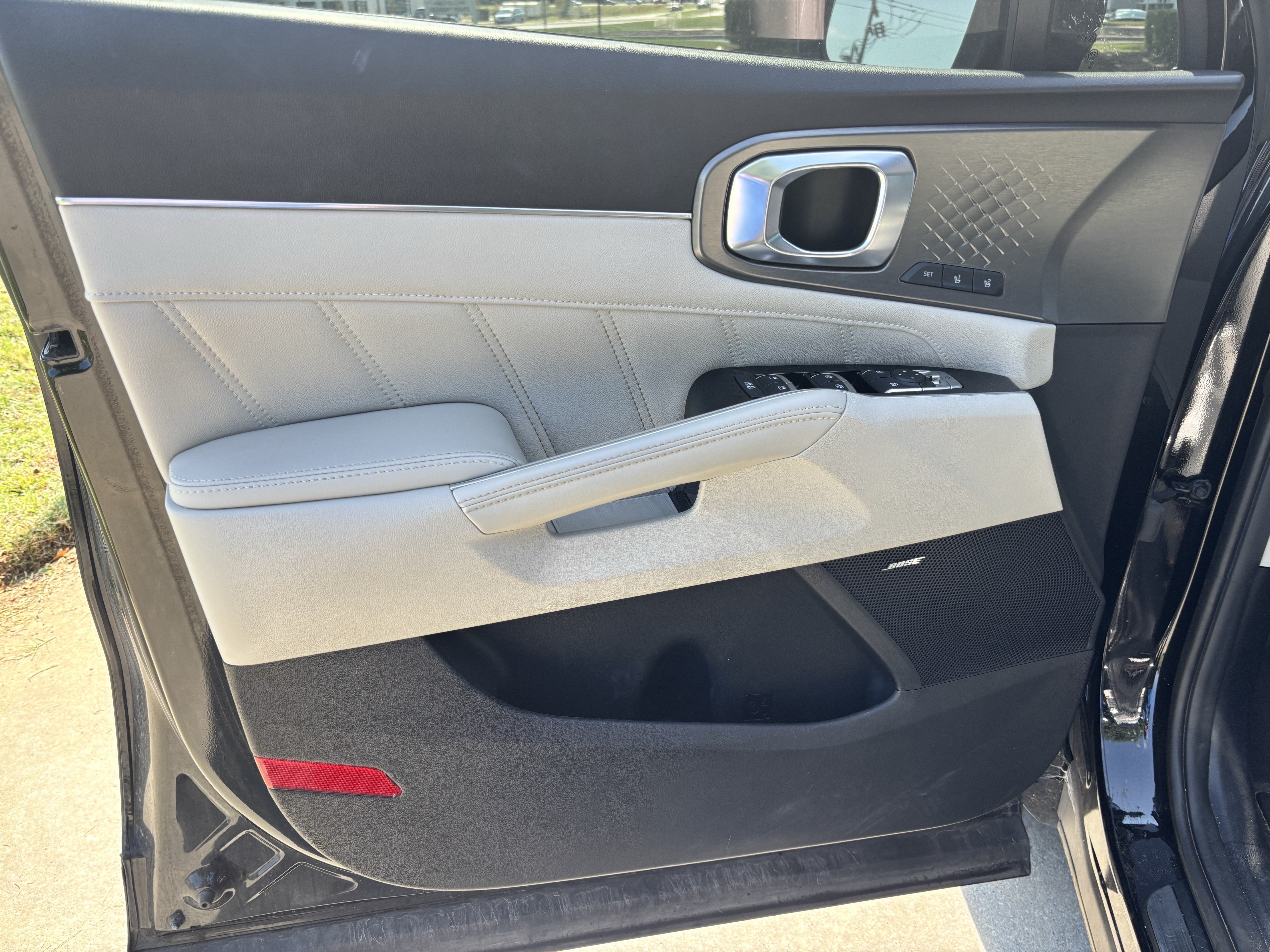 Used 2022 Kia Sorento SX FWD image 16