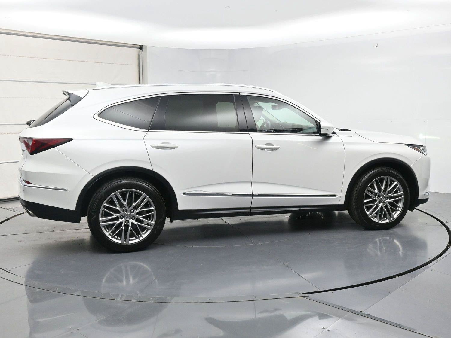 Used 2023 Acura MDX w/ Advance Package AWD/4WD image 28