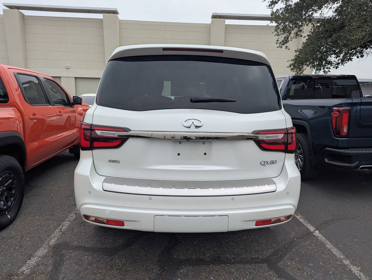 Certified 2024 INFINITI QX80 Sensory AWD/4WD image 6