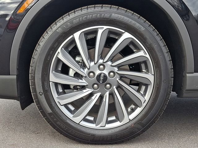 Certified 2025 Lincoln Corsair Reserve image 8