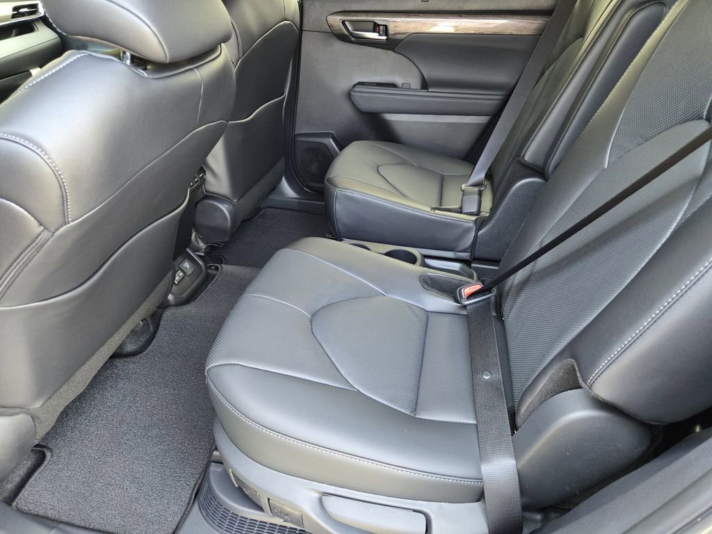 New 2026 Toyota Highlander Limited AWD/4WD image 20