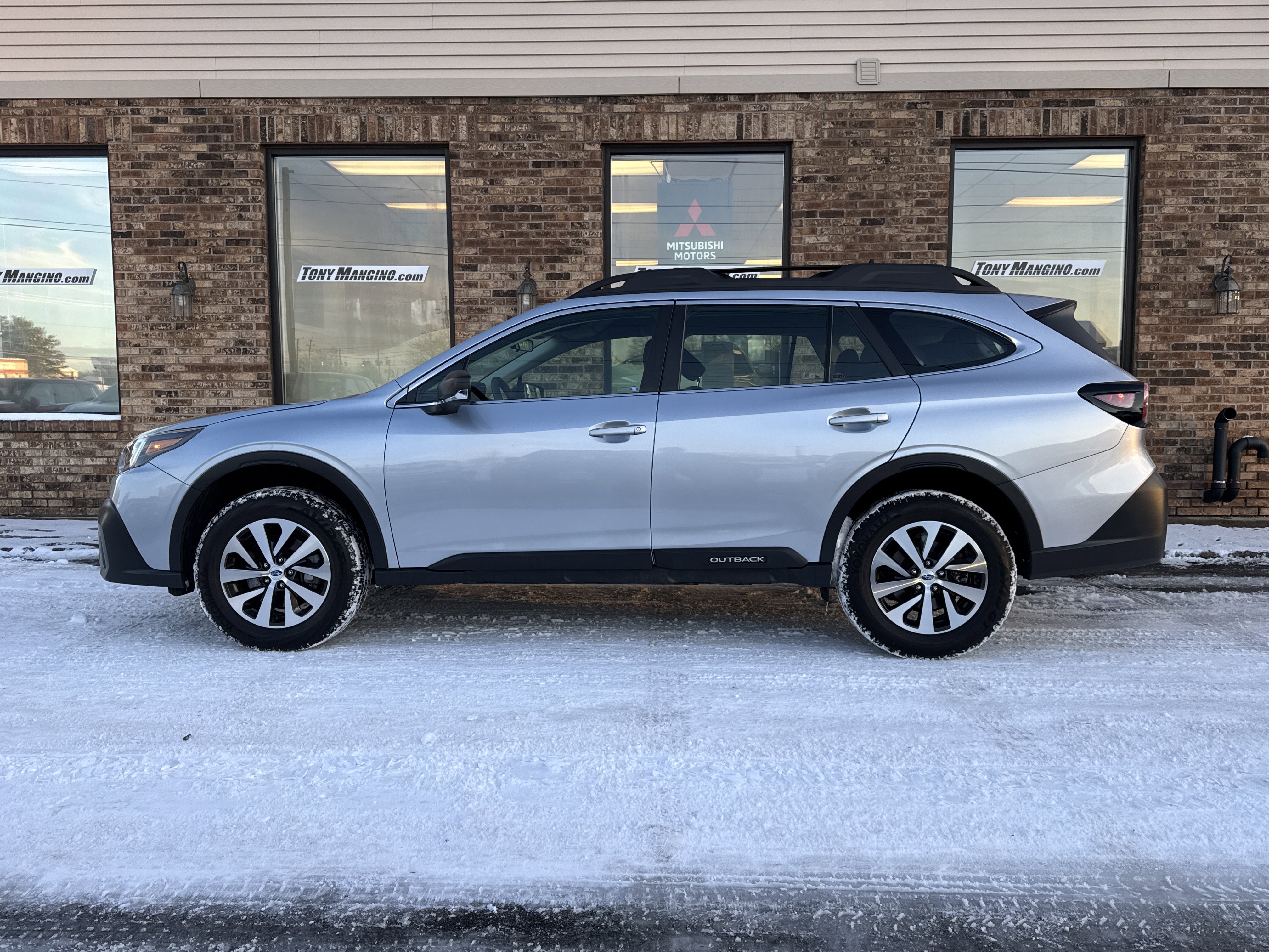 Used 2021 Subaru Outback image 2