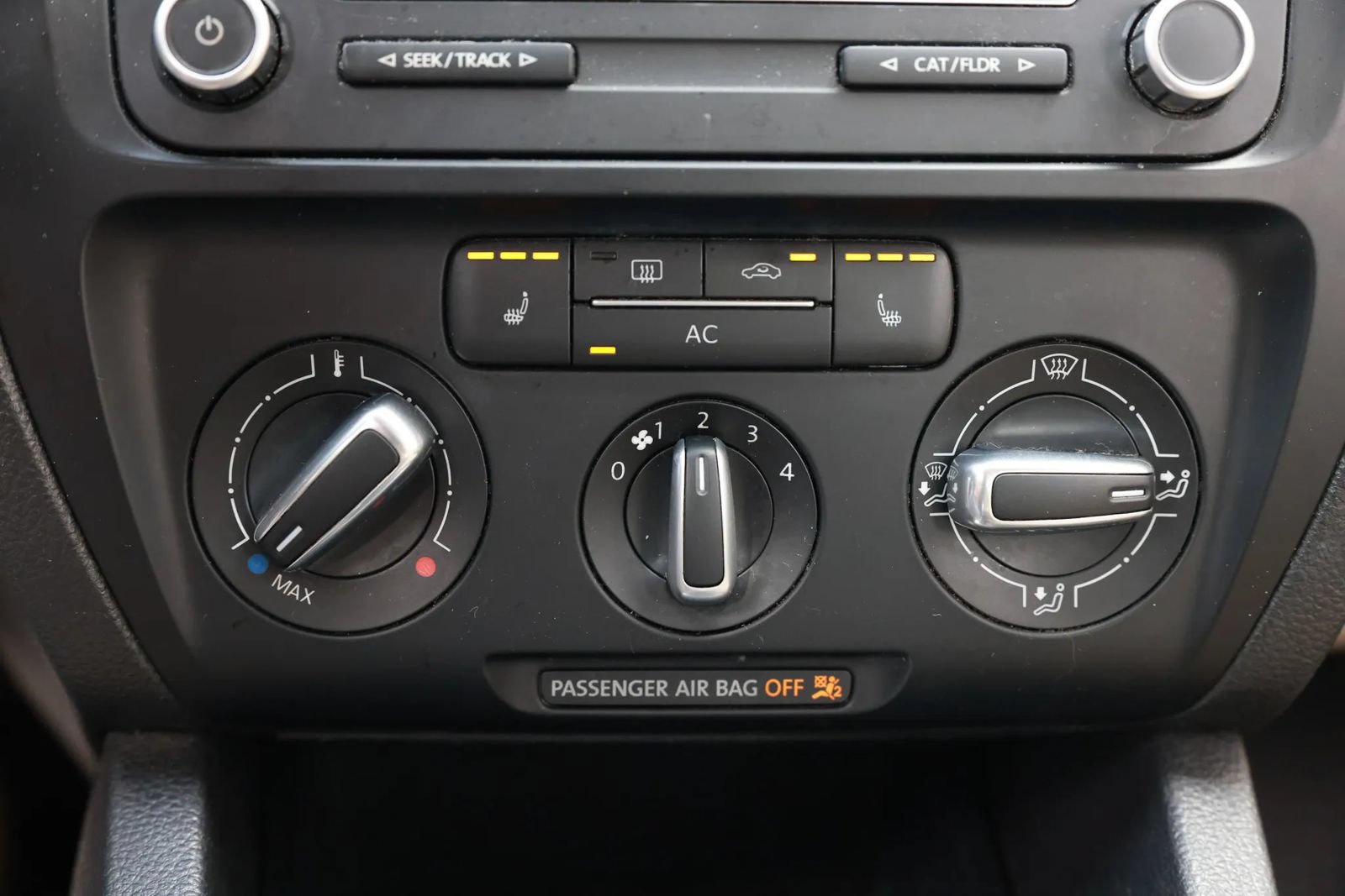 Used 2012 Volkswagen Jetta SE FWD image 30