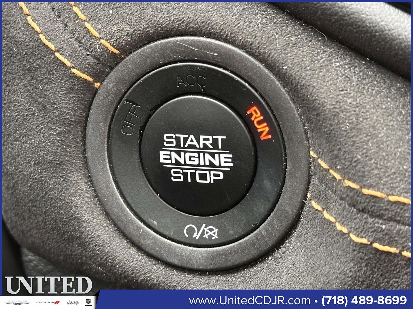 Used 2023 Dodge Durango R/T w/ Hemi Orange Plus Package image 30