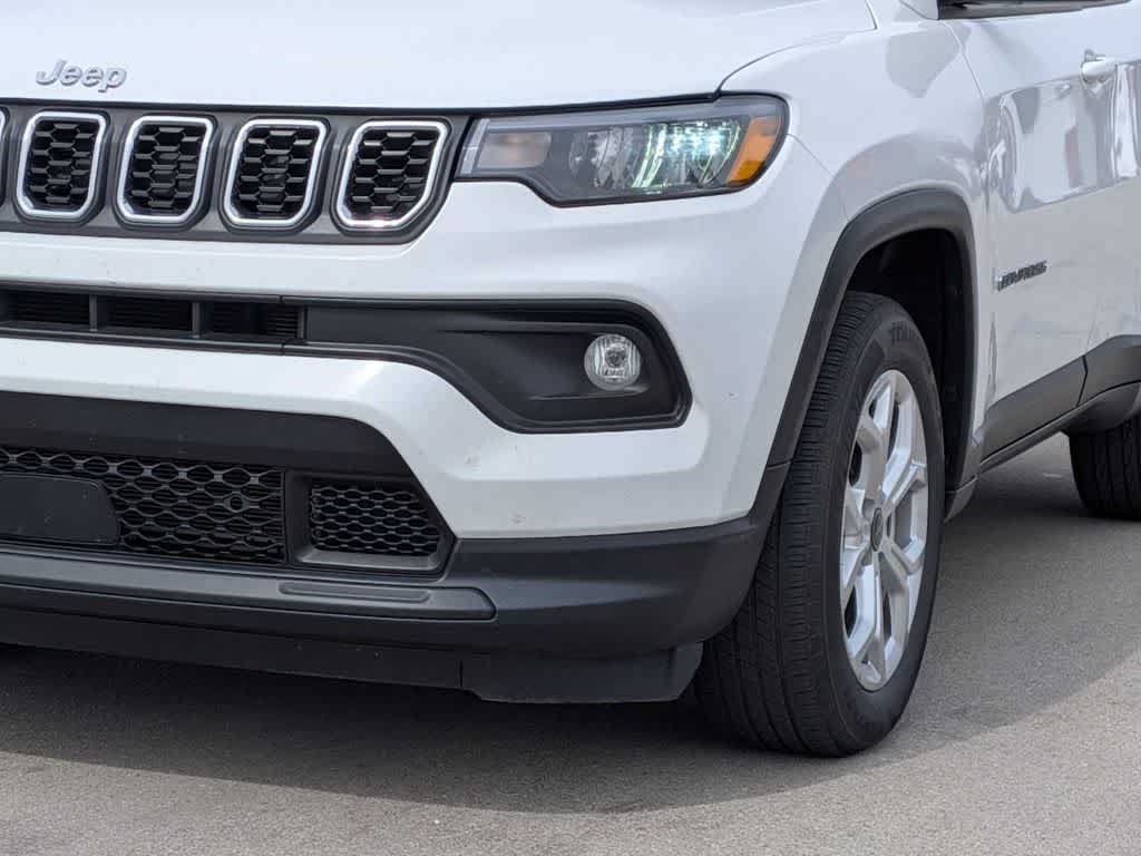 Certified 2025 Jeep Compass Latitude AWD/4WD image 10