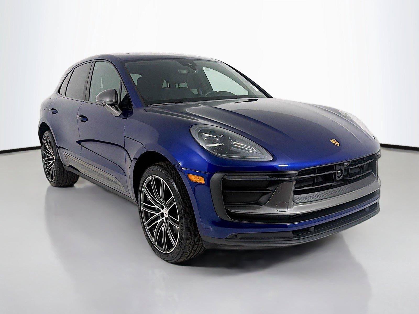 Certified 2026 Porsche Macan Turbo AWD/4WD image 31