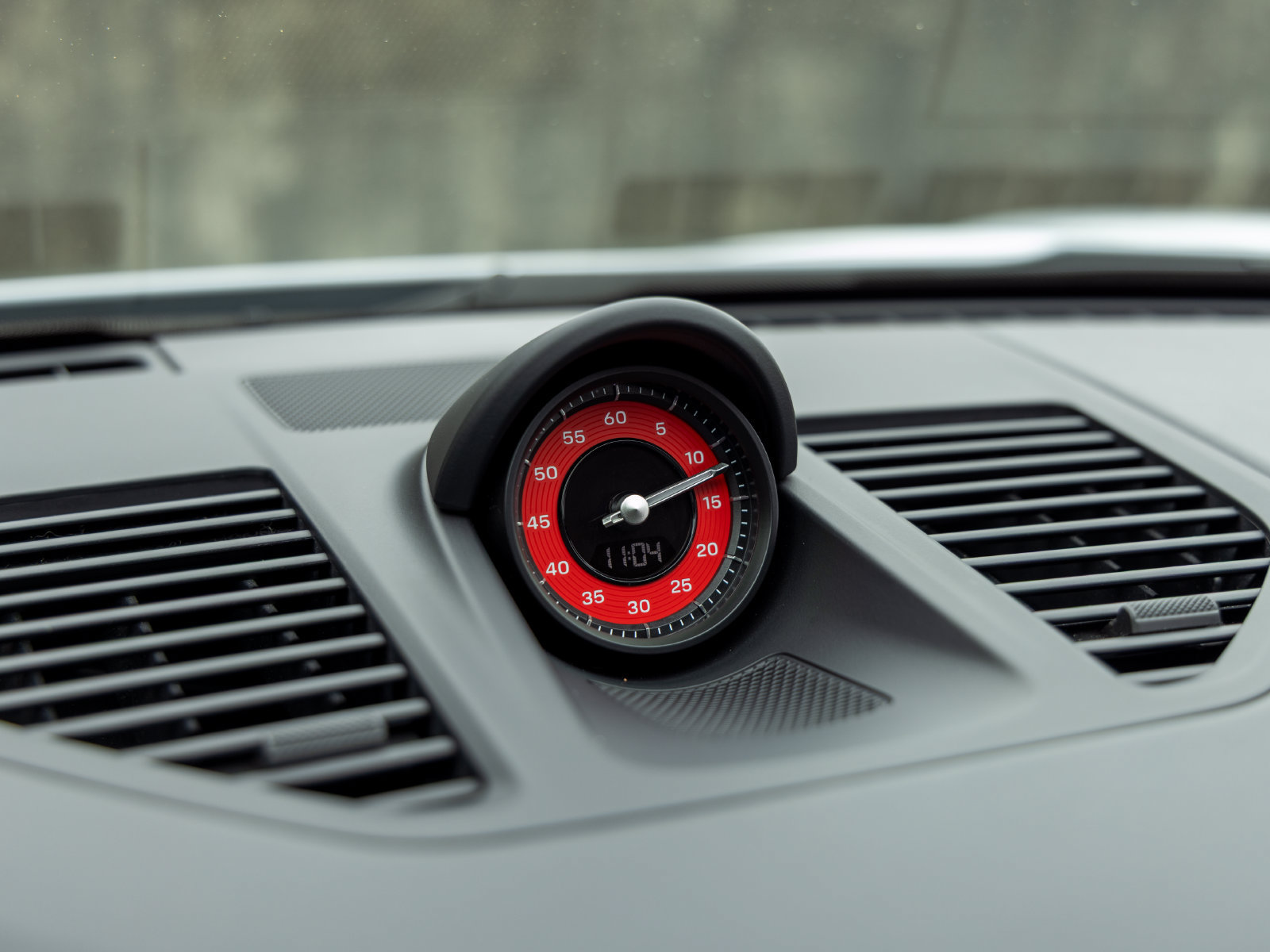 Certified 2025 Porsche 911 Carrera GTS RWD image 40