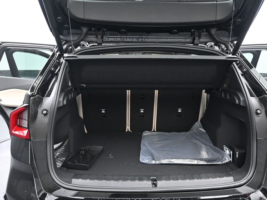 New 2025 BMW X1 xDrive28i w/ Convenience Package image 18