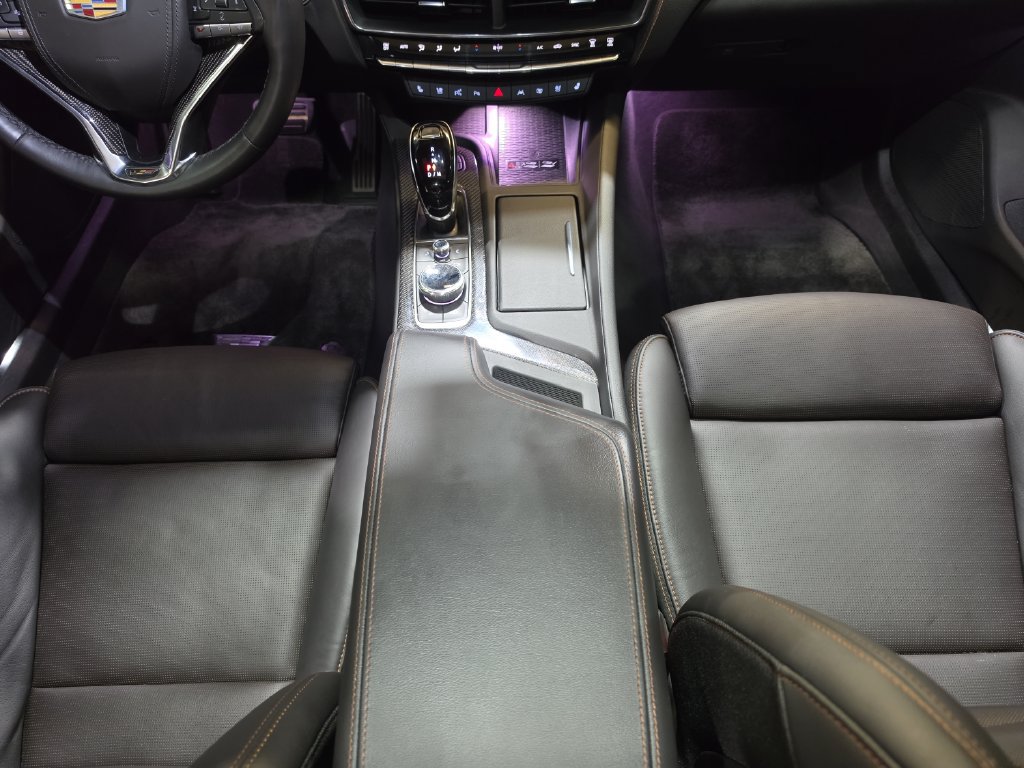 Used 2025 Cadillac CT5 V w/ Technology Package RWD image 17