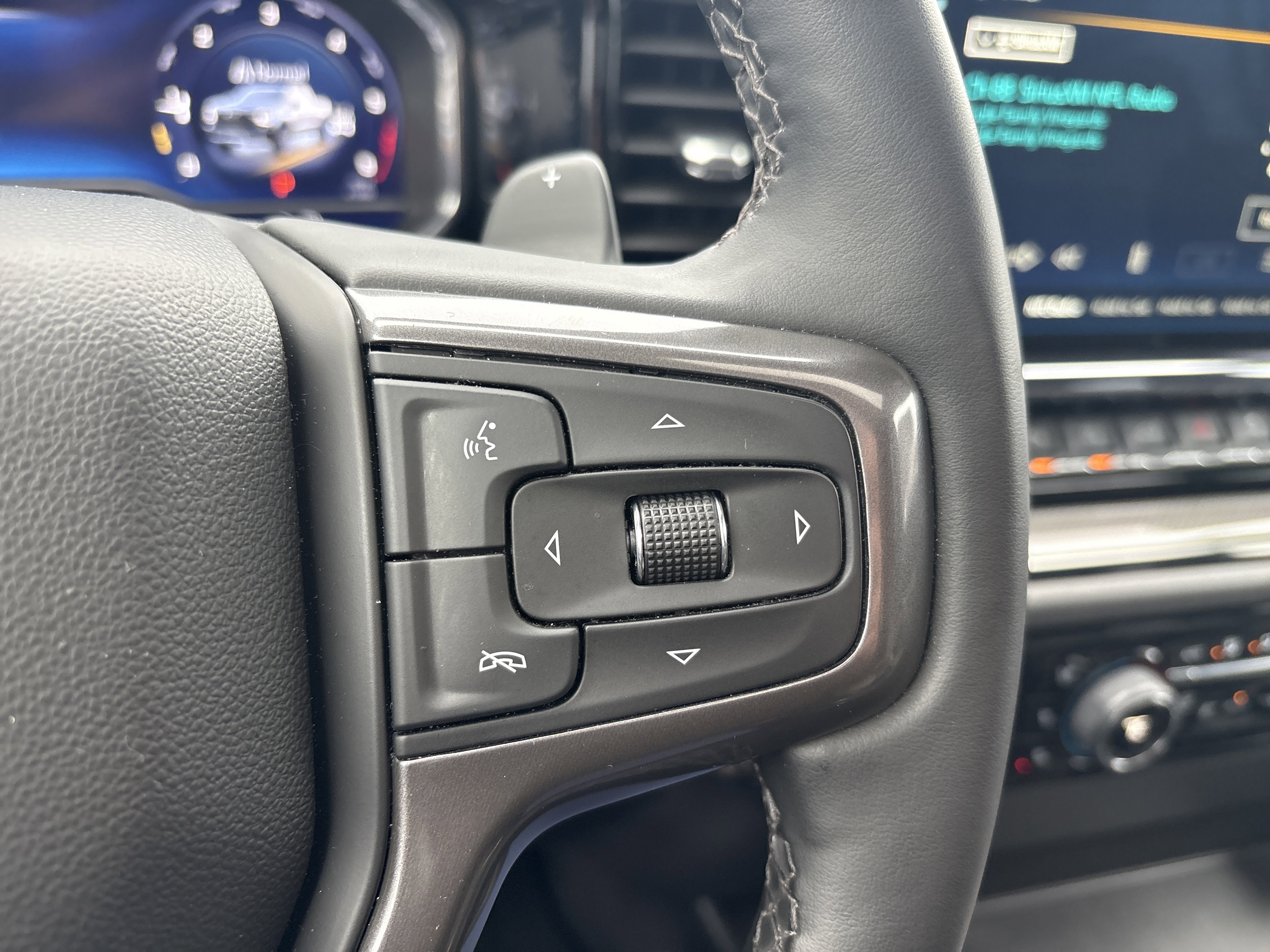 Used 2025 Chevrolet Silverado 1500 ZR2 w/ Technology Package image 19