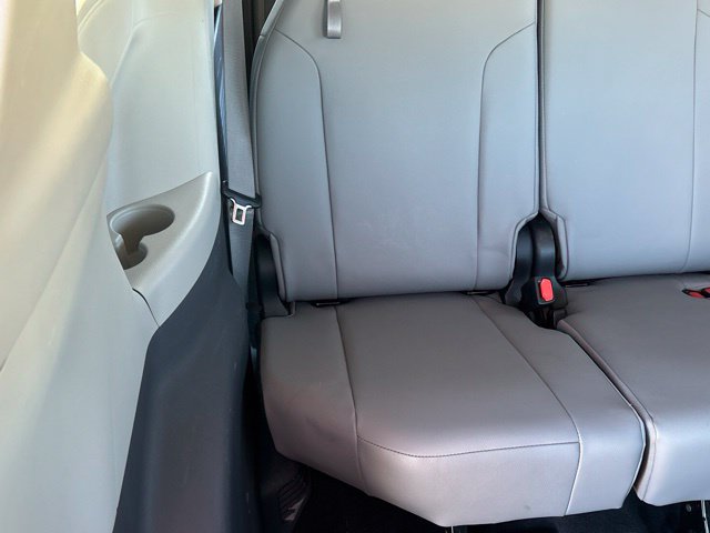 Used 2022 Toyota Sienna XLE AWD/4WD image 49