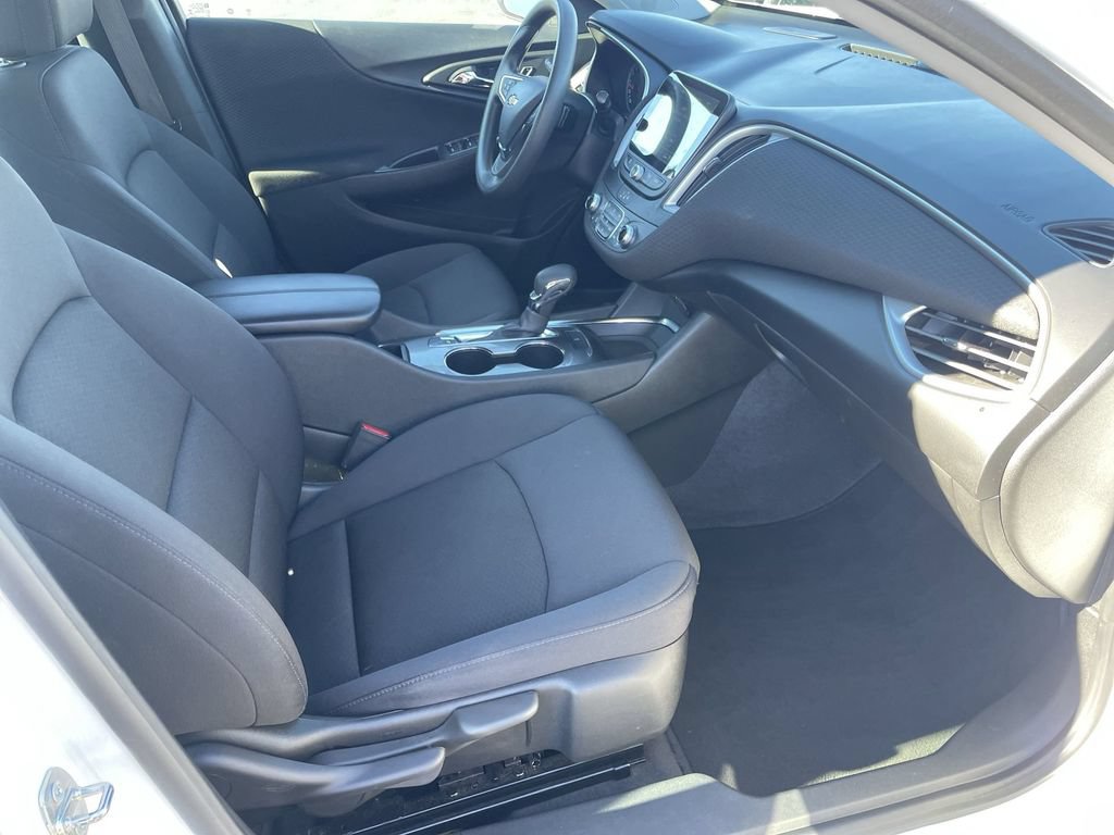 Used 2023 Chevrolet Malibu LT FWD image 30