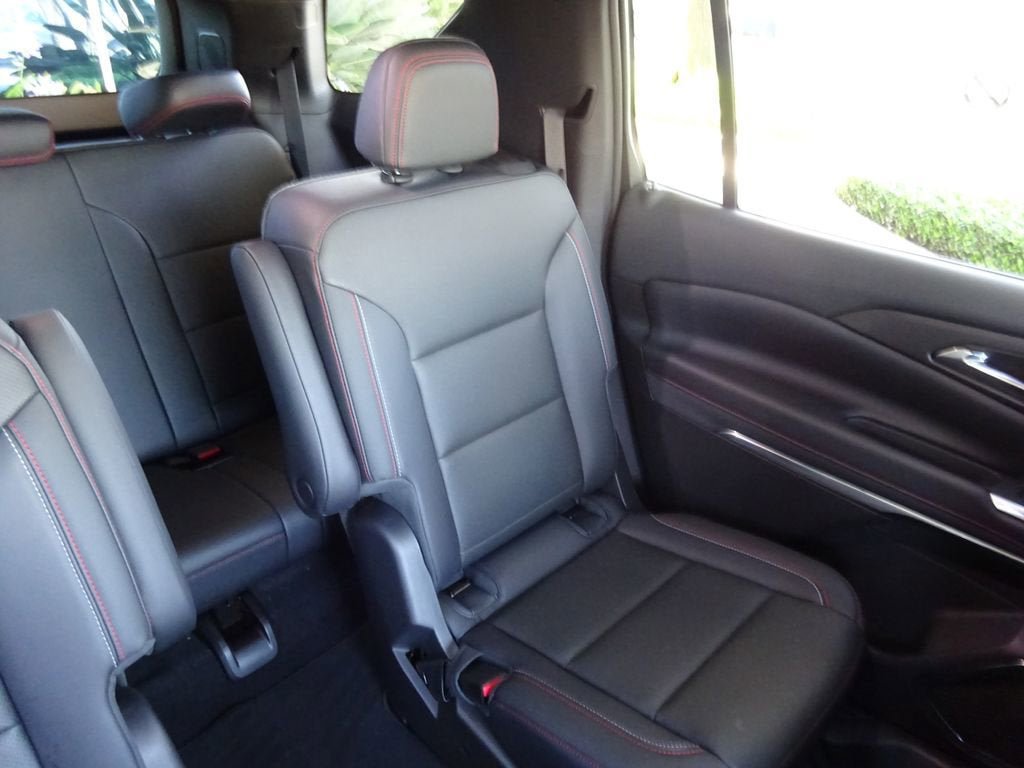 New 2026 Chevrolet Traverse Z71 w/ Enhanced Driving Package AWD/4WD image 17
