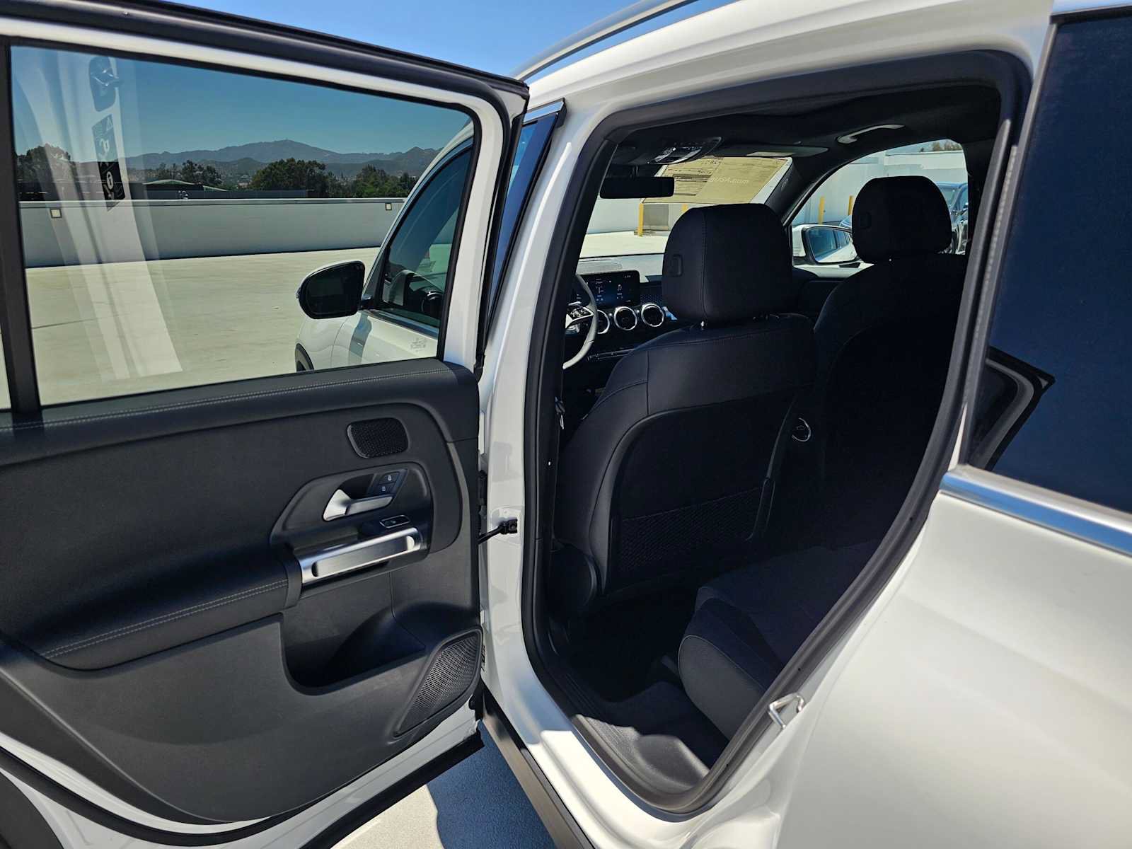 New 2026 Mercedes-Benz GLB 250 image 15