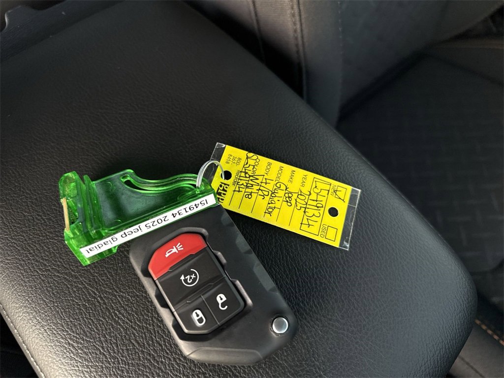 New 2025 Jeep Gladiator Mojave w/ Steel Bumper Group image 30