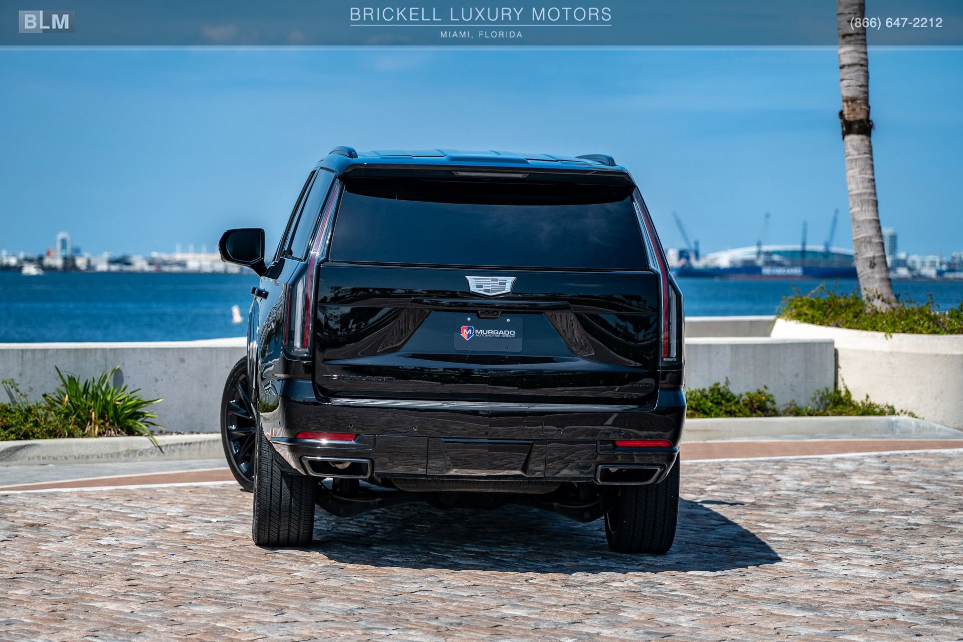 Used 2026 Cadillac Escalade Platinum Sport w/ LPO, ONYX Package AWD/4WD image 3