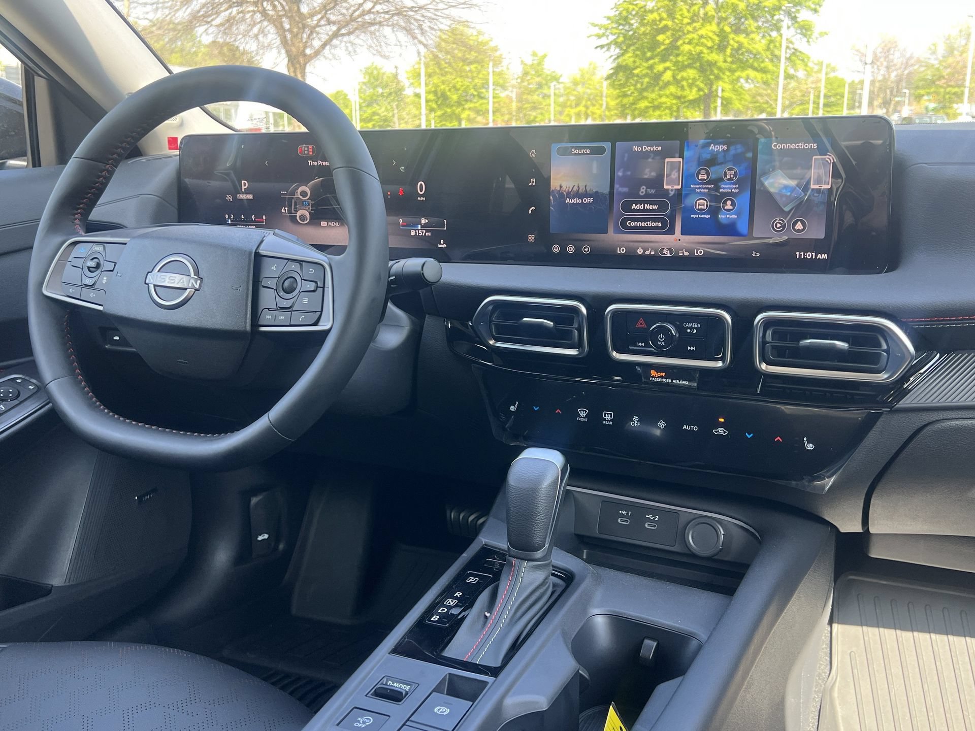 New 2026 Nissan Sentra SR w/ SR Premium Package FWD image 3