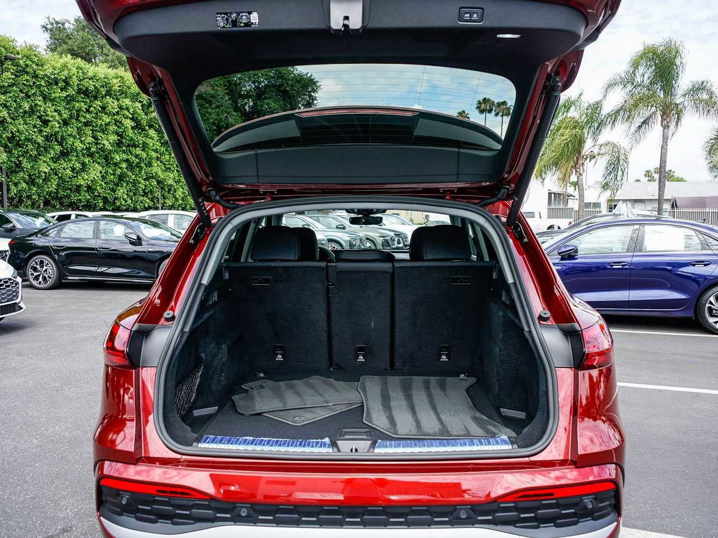 Used 2025 Audi Q5 Premium w/ Convenience Package AWD/4WD image 26