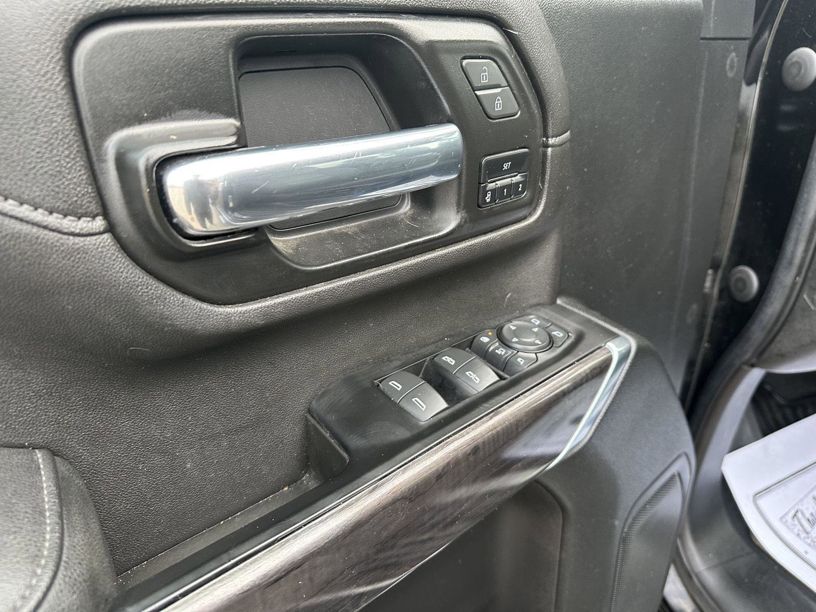 Used 2022 Chevrolet Silverado 2500 LTZ w/ Gooseneck/5TH Wheel Package image 16